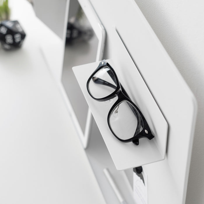Magnetic Shelf