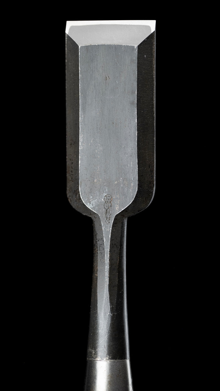 Tataki-Nomi Japanese Hand Made Timber Chisel By Yamahiro - 42mm